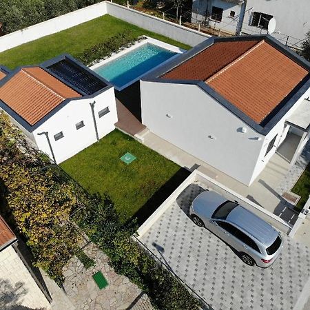 Villa Lana Valbandon Buitenkant foto